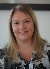 Jacqui van der Leij image